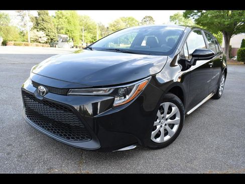 Used 2021 Toyota Corolla LE image 1