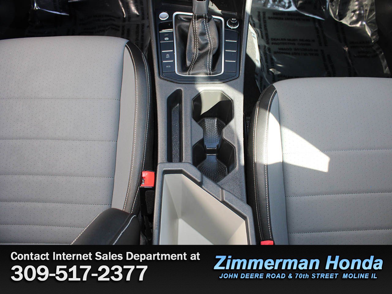 Used 2025 Volkswagen Jetta SE FWD image 17