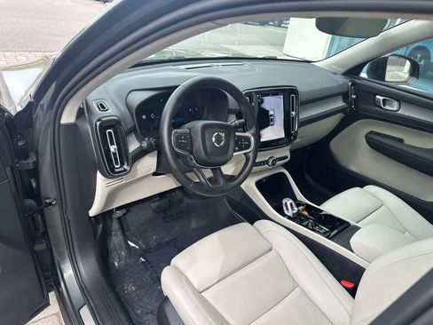 Used 2026 Volvo XC40 B5 Plus AWD/4WD image 12