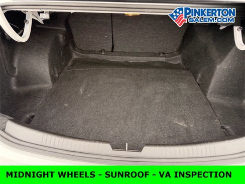 Used 2023 Chevrolet Malibu LT image 35