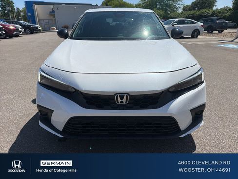 Used 2024 Honda Civic Sport image 2