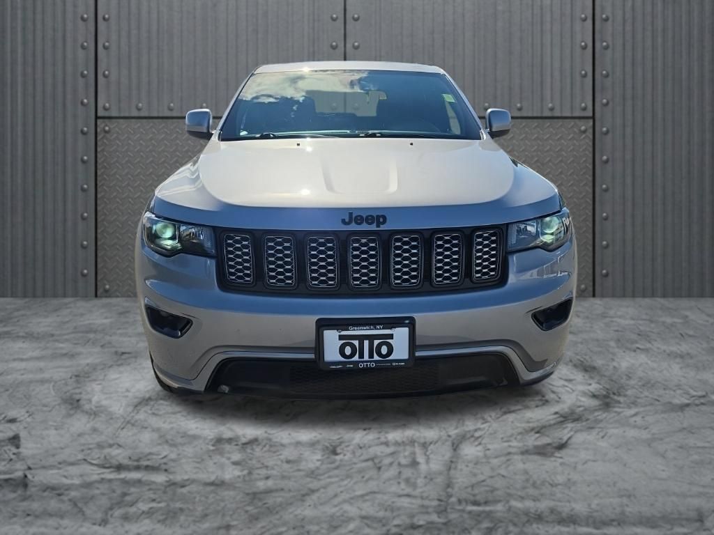 Used 2021 Jeep Grand Cherokee Laredo X AWD/4WD image 2