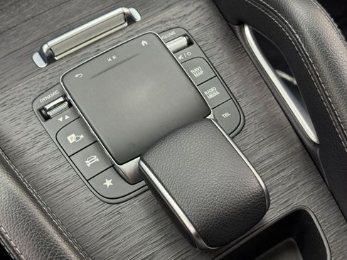 Used 2022 Mercedes-Benz GLE 450 GLE 450 image 36