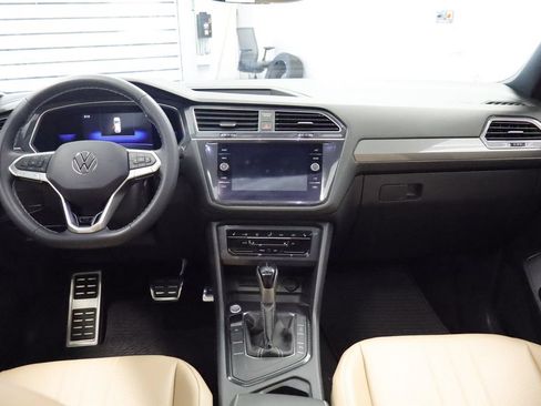 Used 2023 Volkswagen Tiguan SE R-Line FWD image 20