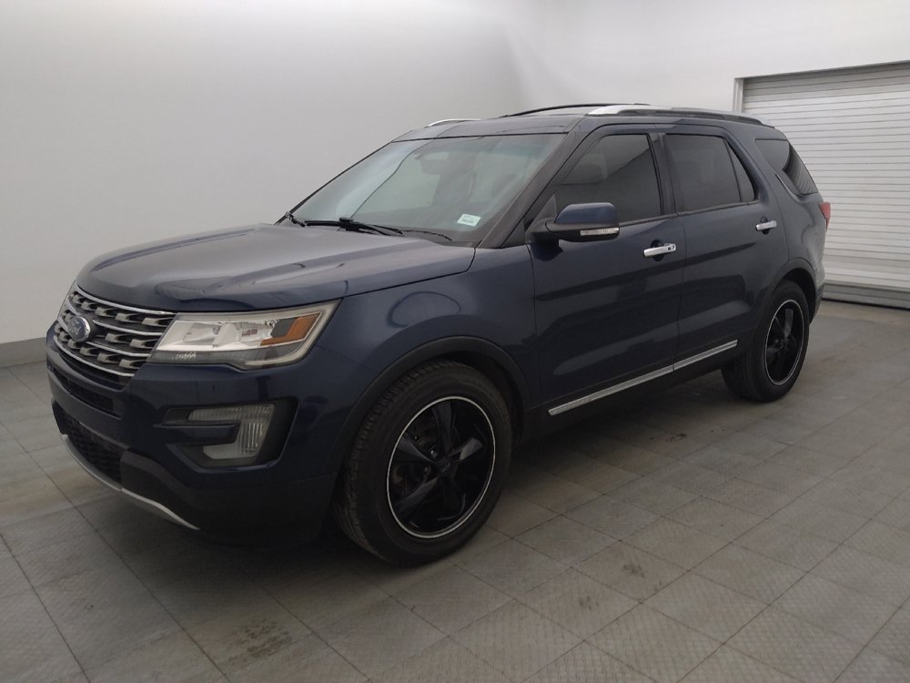 Used 2017 Ford Explorer Limited FWD image 2