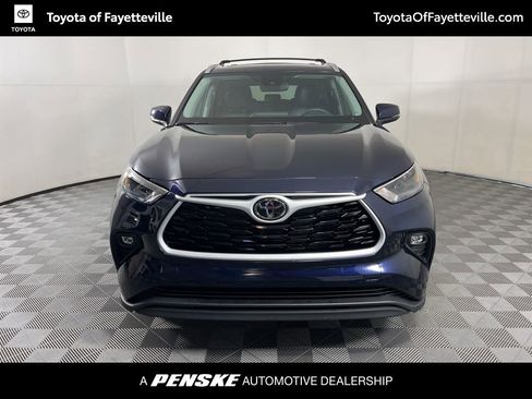 Certified 2025 Toyota Highlander XLE image 19