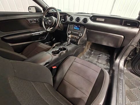 Used 2017 Ford Mustang Coupe w/ Equipment Group 051A RWD image 29