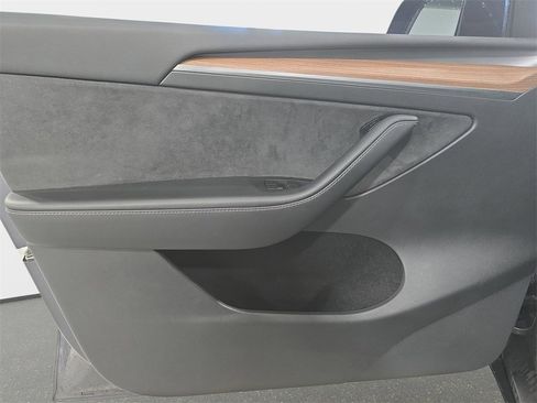 Used 2023 Tesla Model Y Long Range image 26