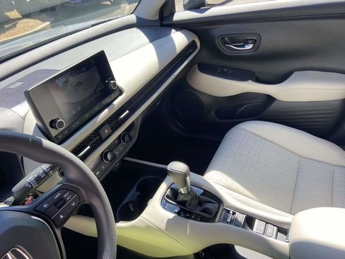 Used 2025 Honda HR-V LX image 22