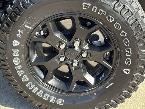 Used 2023 Jeep Wrangler Willys image 30