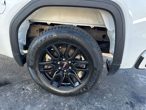 Used 2022 GMC Sierra 1500 Elevation image 24