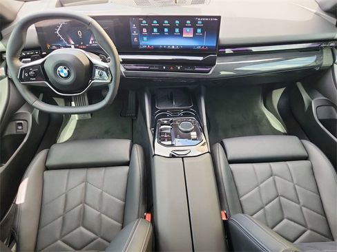 Used 2024 BMW 530i w/ Premium Package image 21