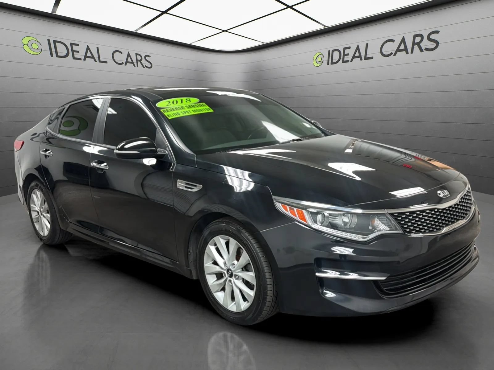 Used 2018 Kia Optima EX w/ Premium Package FWD image 3