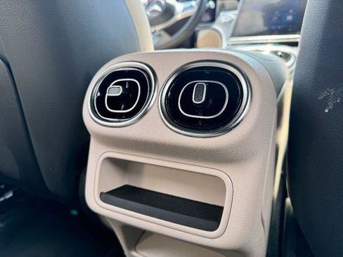 Used 2023 Mercedes-Benz GLC 300 4MATIC image 31