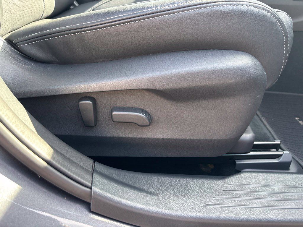 Used 2024 Subaru Legacy Limited AWD/4WD image 27