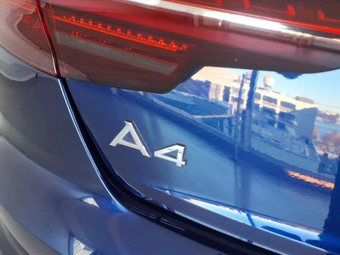 Used 2022 Audi A4 2.0T Premium w/ Convenience Package image 18