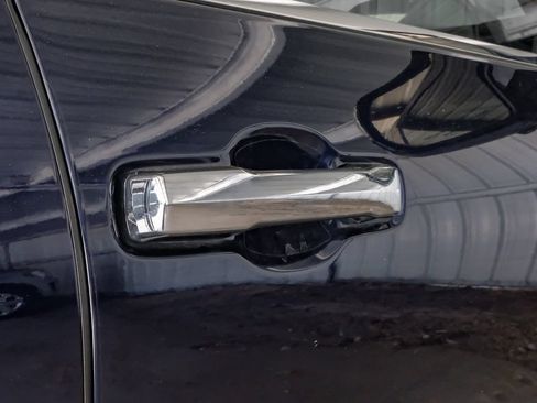 Used 2023 Toyota Sequoia Capstone AWD/4WD image 41