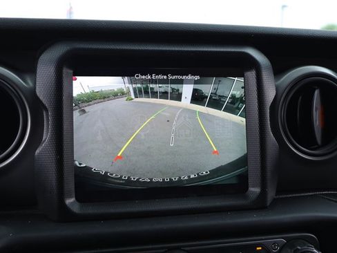 Used 2023 Jeep Wrangler Sport AWD/4WD image 18