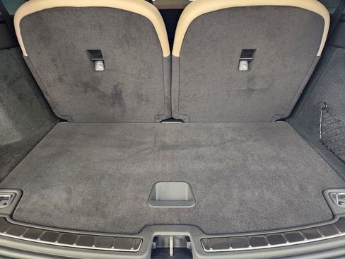 New 2025 Volvo EX90 Plus image 31