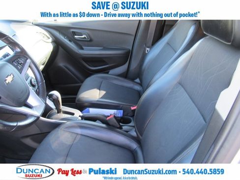 Used 2018 Chevrolet Trax LT w/ LT Convenience Package image 11