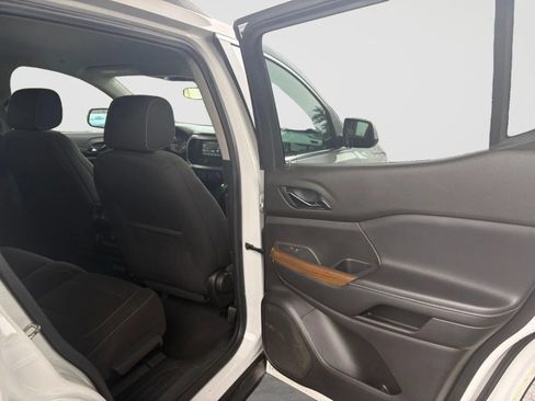 Used 2019 GMC Acadia SLE AWD/4WD image 18