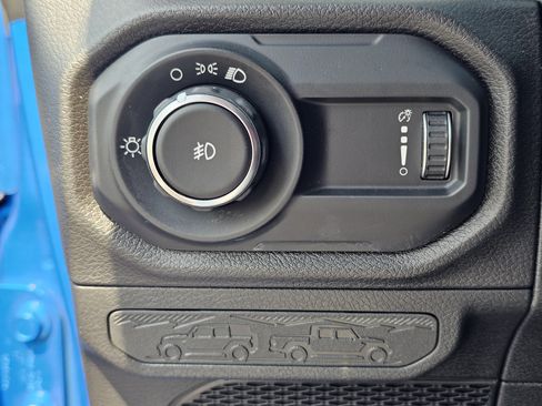 Used 2024 Jeep Wrangler Sport AWD/4WD image 20