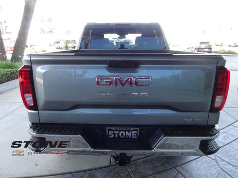 New 2026 GMC Sierra 1500 SLE image 7