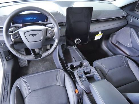 Certified 2025 Ford Mustang Mach-E Premium AWD/4WD image 3