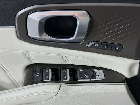 Certified 2023 Kia Sorento SX Prestige AWD/4WD image 25