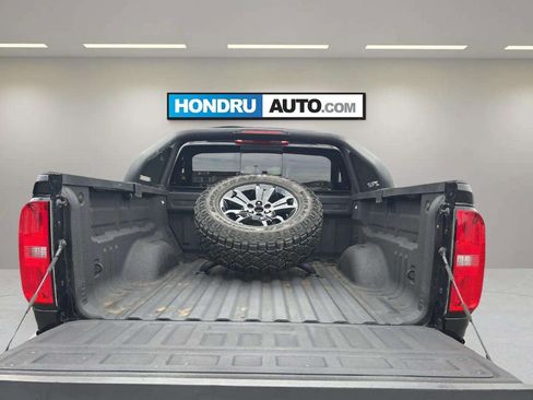 Used 2019 Chevrolet Colorado ZR2 w/ ZR2 Midnight Special Edition AWD/4WD image 9