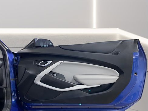 Used 2019 Chevrolet Camaro LT image 11