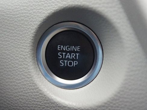 Used 2023 Toyota Corolla Cross LE FWD image 7