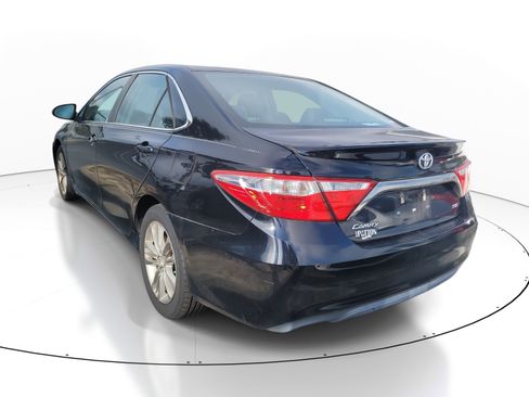 Used 2016 Toyota Camry SE image 5
