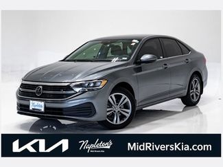 Used 2024 Volkswagen Jetta SE FWD video 1