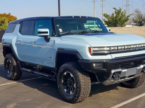 Used 2025 GMC Hummer EV 2X w/ Extreme Off-Road Package image 8