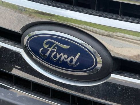 Used 2018 Ford F150 XLT w/ Trailer Tow Package AWD/4WD image 9