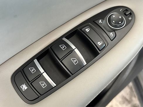 Used 2023 INFINITI QX50 Luxe AWD/4WD image 36