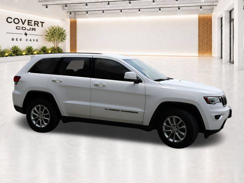 Used 2022 Jeep Grand Cherokee Laredo X RWD image 10