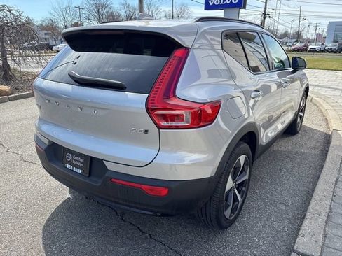 Used 2025 Volvo XC40 B5 Plus AWD/4WD image 5