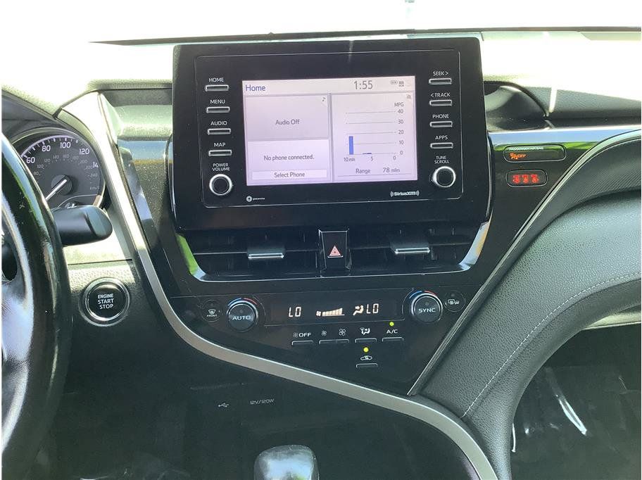 Used 2022 Toyota Camry SE w/ Convenience Package FWD image 12