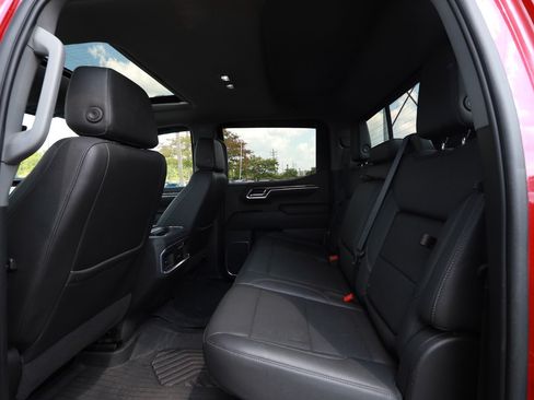 Used 2022 Chevrolet Silverado 1500 LTZ w/ LTZ Premium Package AWD/4WD image 23