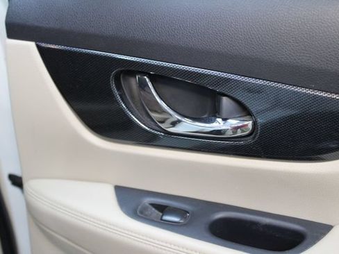 Used 2015 Nissan Rogue SL AWD/4WD image 13