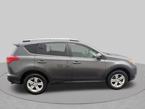 Used 2014 Toyota RAV4 XLE FWD image 4