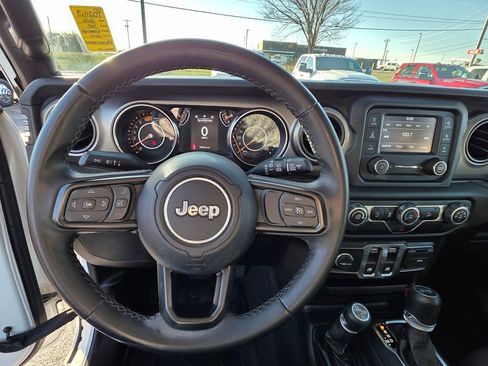 Used 2020 Jeep Wrangler Sport image 32