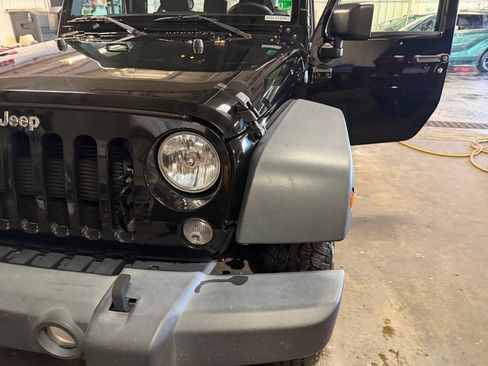 Used 2018 Jeep Wrangler Sport image 30