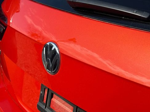 Used 2018 Volkswagen Tiguan S image 11