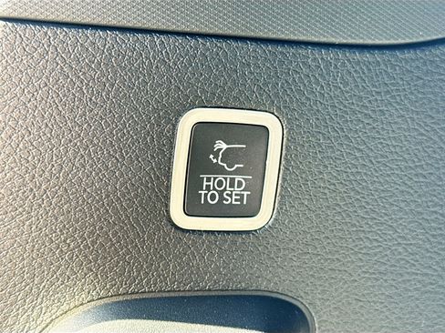 Used 2023 Jeep Wagoneer Series III w/ Convenience Group I image 12