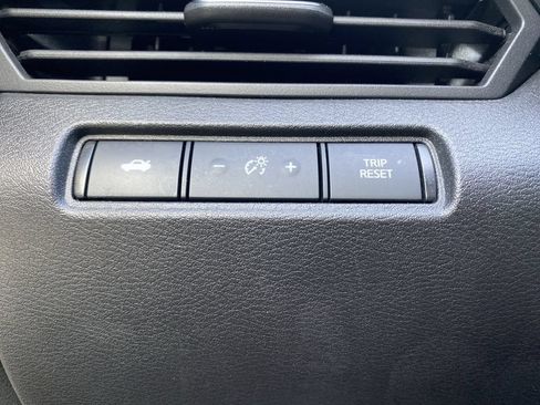Used 2024 Nissan Altima 2.5 S FWD image 18