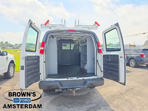 Used 2021 Chevrolet Express 2500 w/ Driver Convenience Package RWD image 10
