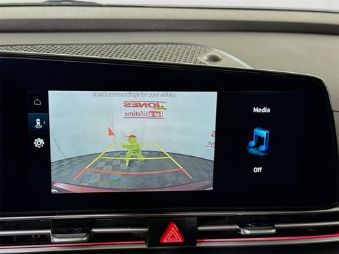 Certified 2024 Hyundai Elantra SEL w/ Convenience Package image 7